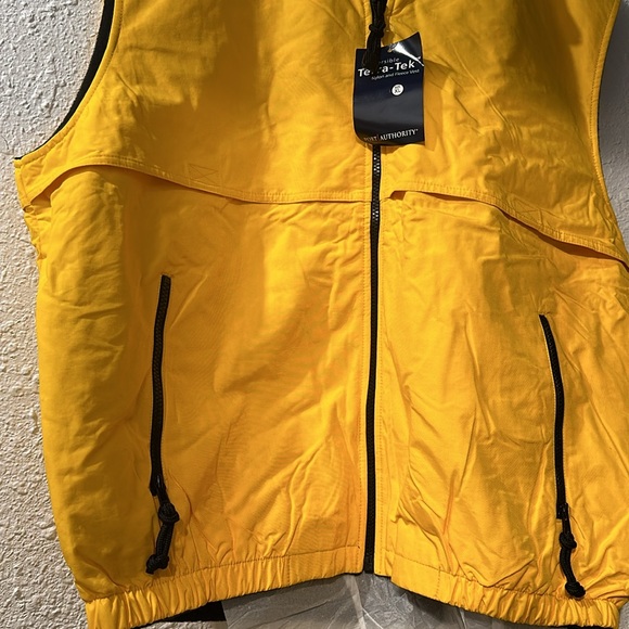 3pc medium Port Authority®  Reversible Terra-Tek™ Nylon and Fleece Vests - Picture 3 of 11